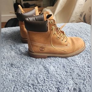 Used Women's Timberland Boots